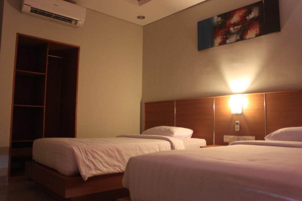 Ronta Bungalows Kuta  Room photo