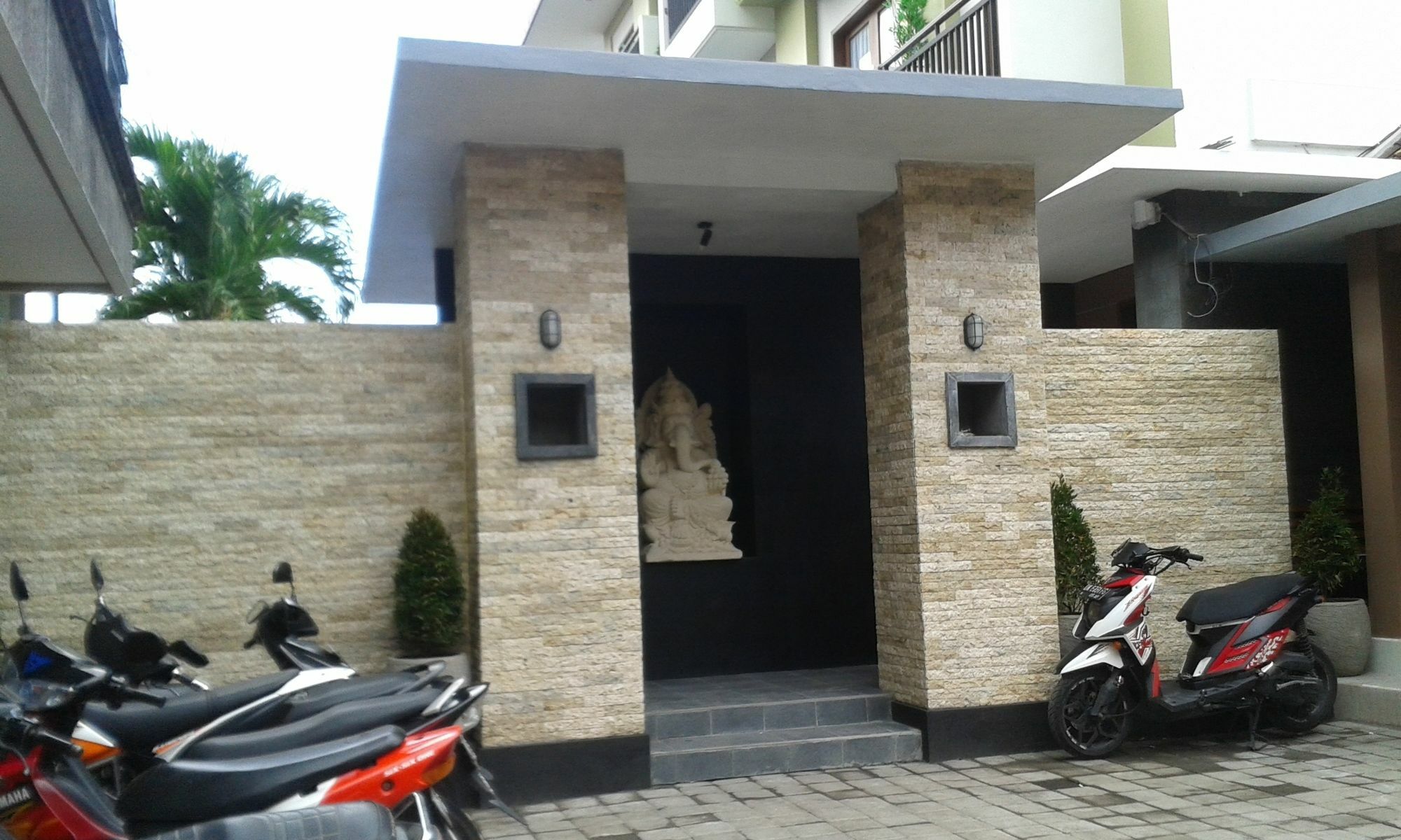 Ronta Bungalows Kuta  Exterior photo